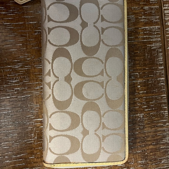Coach zip wallet - Picture 2 of 8